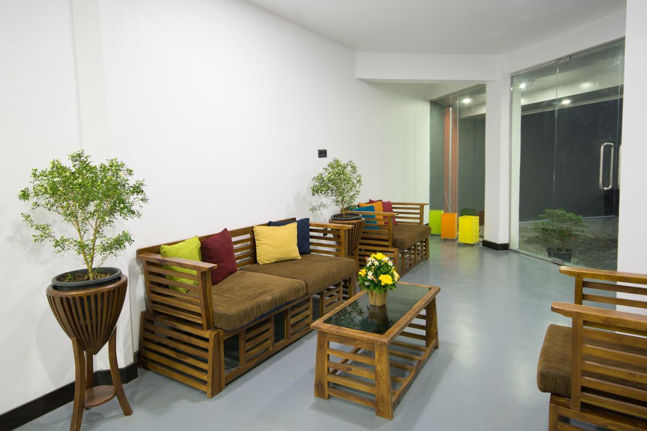 Avora Hotel Kandy Luaran gambar