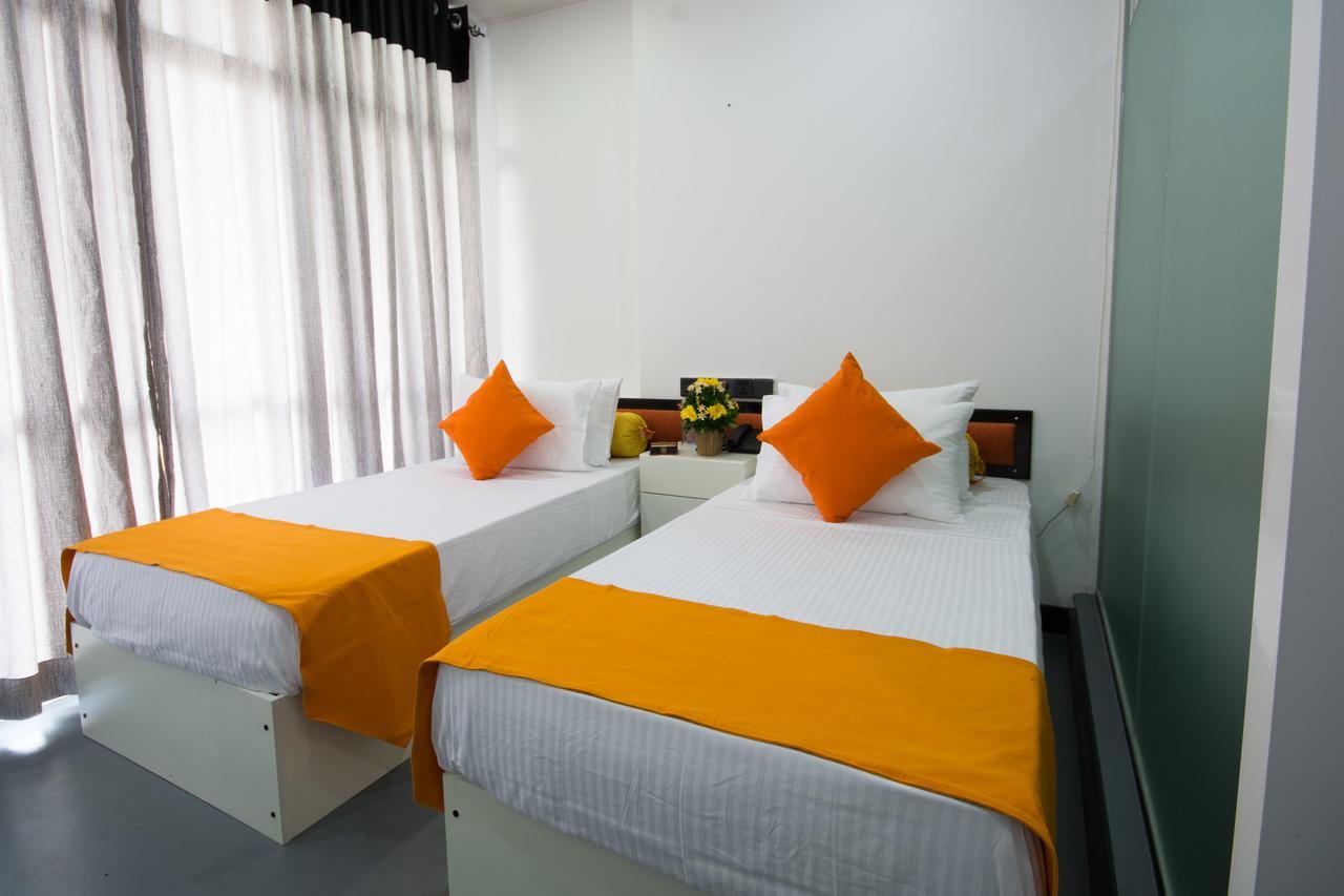 Avora Hotel Kandy Luaran gambar