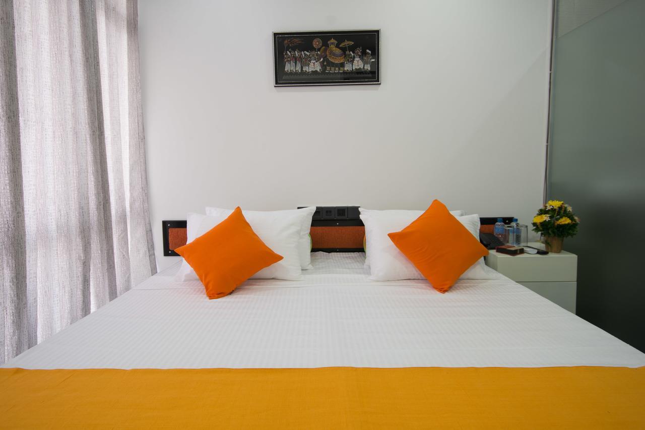 Avora Hotel Kandy Luaran gambar