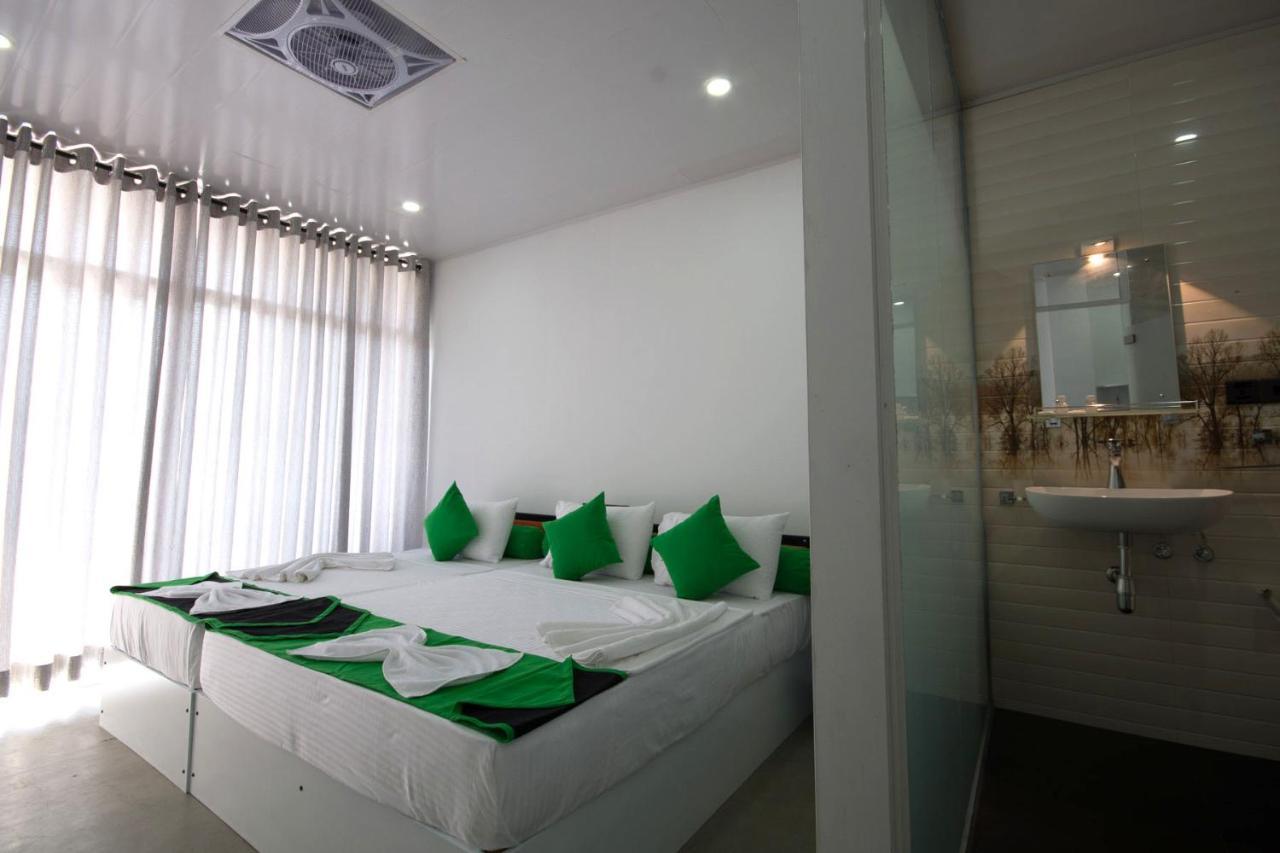 Avora Hotel Kandy Luaran gambar