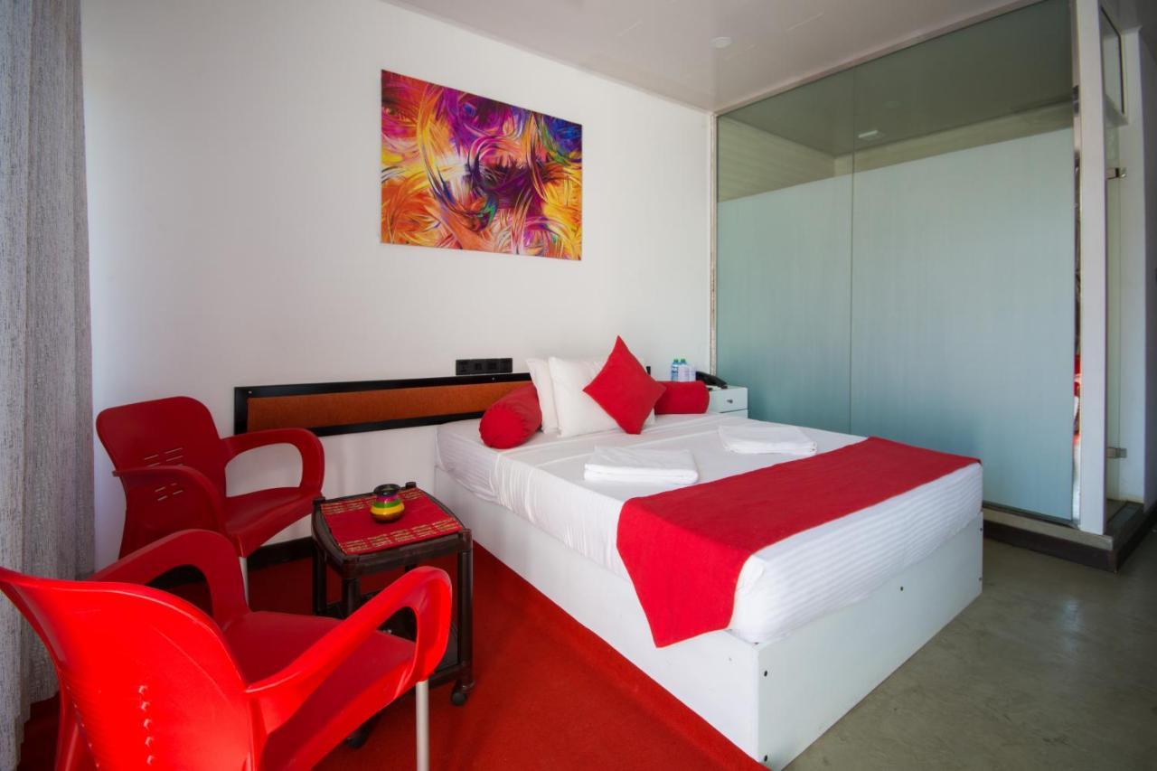 Avora Hotel Kandy Luaran gambar